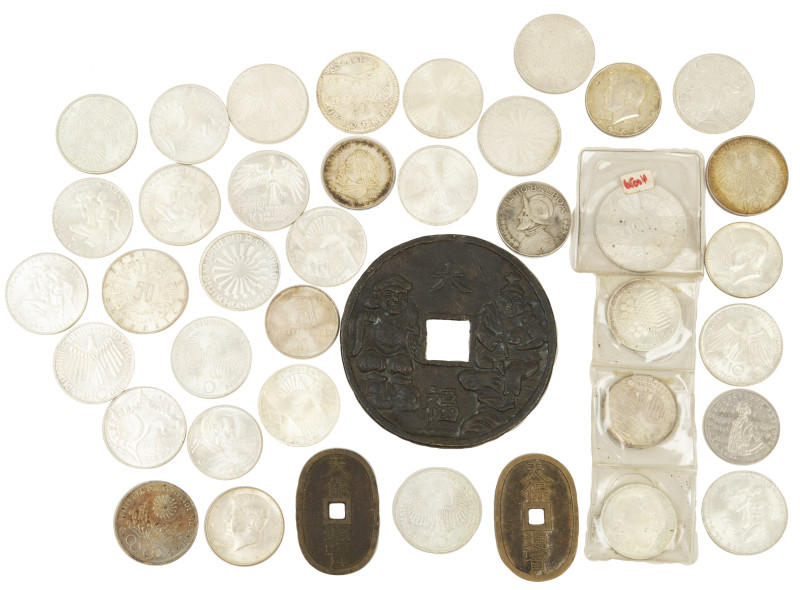 World coins - Lot with various Germand silver 10 Marks, some coins USA, Japan et...