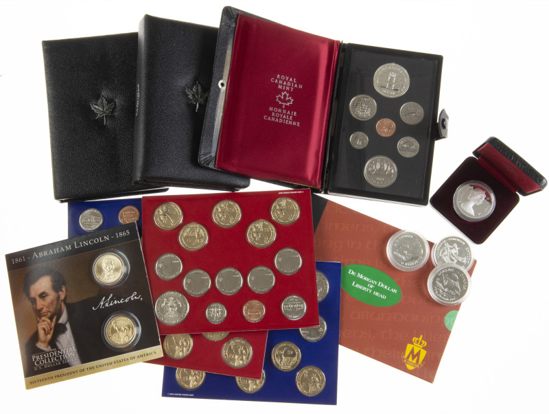 World coins - Box with Canadian and American coin sets