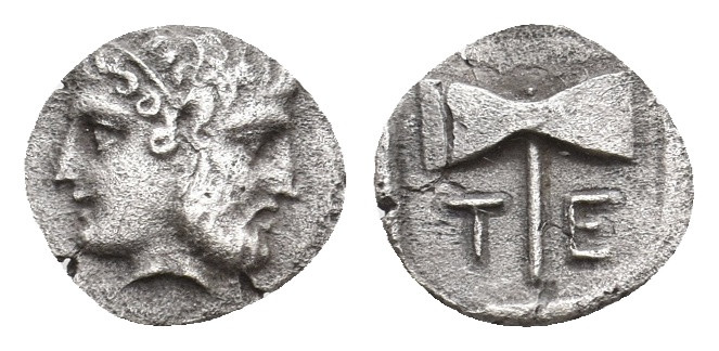 TROAS. Tenedos. (Circa 450-387 BC). AR Hemiobol. 0.40 g. 8.60 mm.