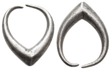 ANCIENT GREEK SILVER EARING (4TH-1ST CENTURY BC.)
Condition : See picture. No return.
Weight : 3.18 g
Diameter: 19.70 mm