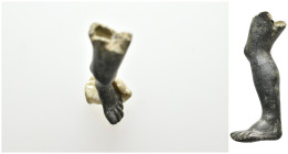 ANCIENT ROMAN BRONZE LEG. (1ST – 3RD CENTURY AD)
Condition : See picture. No return
Weight : 22.76 g
Diameter : 45.50 mm
