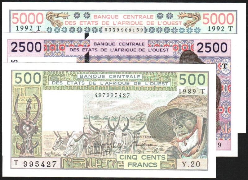 TOGO. 500 a 5.000 francos. 1989 a 1993. P806 (9$), 812 (40$) y 808 (40$). Dos es...