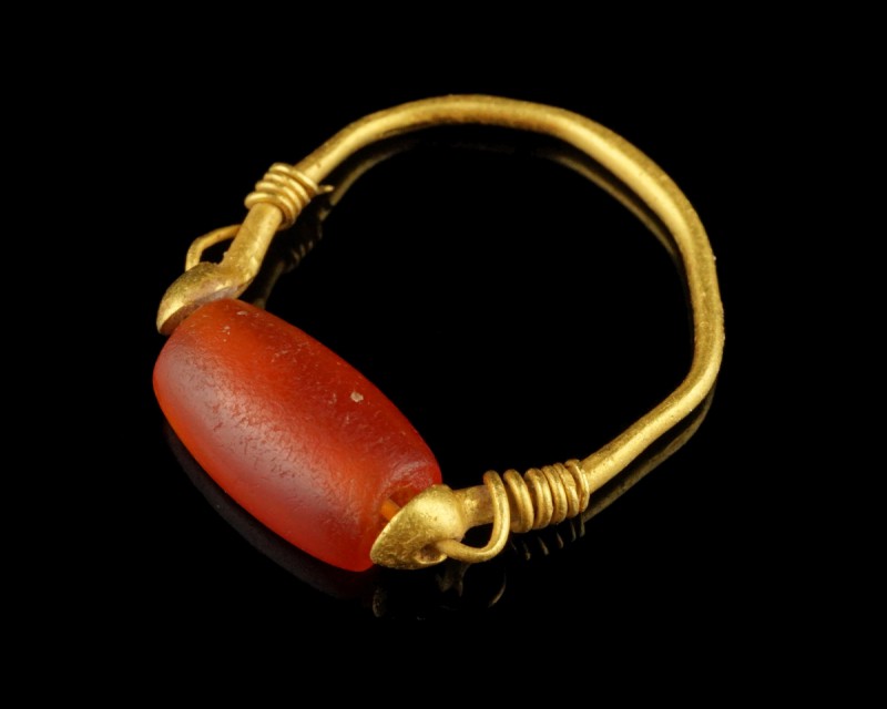 Etruscan Gold Signet-Ring
4th-3rd century BCE
Gold, Carnelian, 21 mm overall, ...