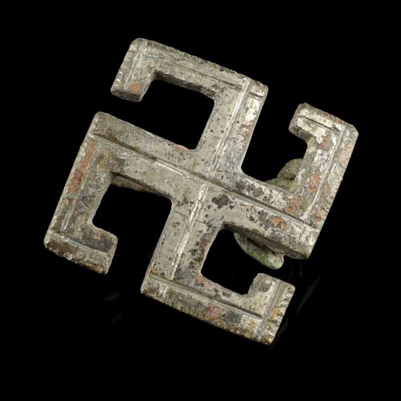 Roman Swastika Brooch
2nd-3rd century CE
Tinned Bronze, 25 mm, 8,80 g
Intact ...