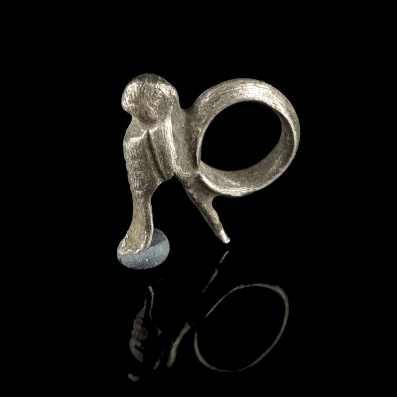 Greek Silver Horus Pendant
1st century BCE
Silver, 12 mm, 0,75 g
Intact Horus...