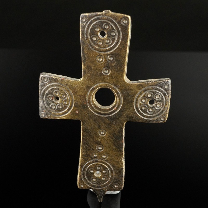 Byzantine Enkolpion Reliquary Cross
10th-12th century CE
Bronze, 82 mm, 27,82 ...