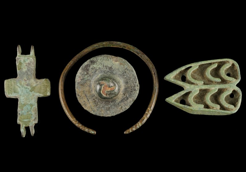 Miscellaneous
1st-12th century CE
Bronze, 51-32 mm
Lot existing of a roman br...