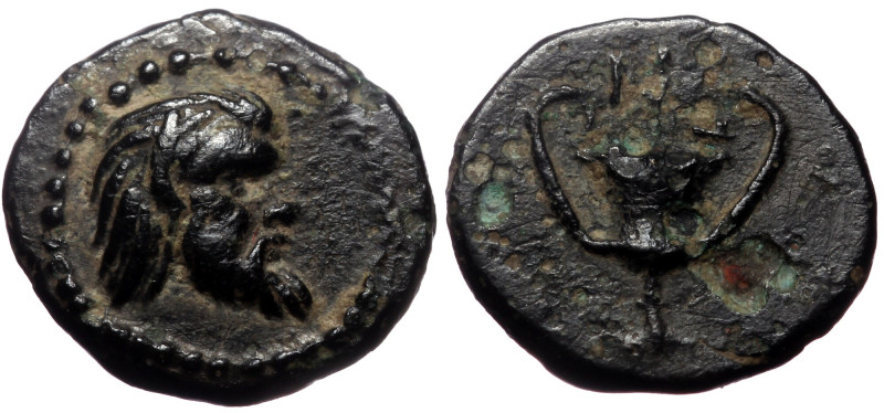 Cyclades, Naxos, AE12 (Bronze, 1,30g, 12mm), 4th cent. BC Cyclades, Naxos, AE12 ...