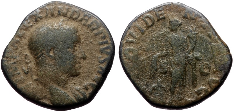 Severus Alexander (222-235), AE sestertius (Bronze, 19.72g, 30mm) Rome
Obv: IMP...