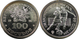 Europäische Münzen und Medaillen, Portugal. Fussball WM 1986 in Mexiko. 100 Escudos 1986. 16,50 g. 0.925 Silber. 0.49 OZ. KM 637a. Polierte Platte