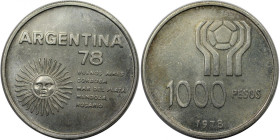 Weltmünzen und Medaillen, Argentinien / Argentina. Fußball-Weltmeisterschaft. 1000 Pesos 1978. 10,0 g. 0.900 Silber. 0.29 OZ. KM 78. Stempelglanz