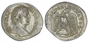 EMPIRE ROMAIN
Caracalla (198-217). Tétradrachme ND (205-207), Antioche. Prieur 202 (19 ex.) ; Billon - 13,19 g - 25,5 mm - 12 h
Belle patine gris-do...