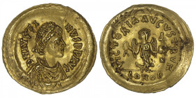 EMPIRE BYZANTIN
Justin II (565-578). Trémissis ND, Constantinople, 4e officine. BC.353 ; Or - 1,49 g - 15 mm - 6 h
Légèrement voilé. Presque Superbe...