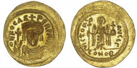 EMPIRE BYZANTIN
Phocas (602-610). Solidus ND, Constantinople, 3e officine. BC.618 ; Or - 4,46 g - 22,5 mm - 6 h
Avec gamma d’officine. Superbe.