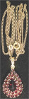 Colliers und Halsketten
Kette Gelbgold 585/1000 mit Granatanhänger Gelbgold 375/1000. Kette Länge 49 cm; 3,55 g. Anhänger 4,12 g.