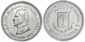 Äquatorialguinea
Republik, ab 1968
2.000 Bipkwele Probe in Piefort (925 Silber) 1979 (1980), auf den Staatsbesuch des spanischen Königs. 50,04 g. Po...