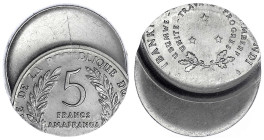 Burundi
Republik, seit 1966
5 Francs Aluminium, Verprägung o.J. (1968/1971). Ca. 40 % dezentriert. Stempelglanz, selten. Krause/Mishler 16 Verprägun...