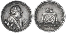 Augsburg-Stadt
Silbermedaille o.J.(1730) zur 200 Jf. der Augsburger Konfession. 25 mm; 5,38 g. sehr schön, Randfehler, schöne Patina. Slg. Whiting 53...