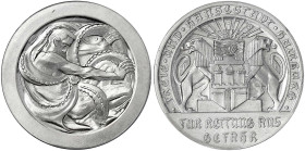 Hamburg-Stadt
Silbermedaille o.J.(1933/1945) für Rettung aus Gefahr. Herkules kämpft mit Hydra/Wappen. 38 mm; 34,15 g. vorzüglich/Stempelglanz