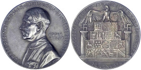 Drittes Reich
Silbermedaille 1934 von Karl Goetz. Adolf Hitler/Die gottgewollten Bausteine unseres Volkes. 36 mm; 18,99 g. vorzüglich, schöne Patina,...