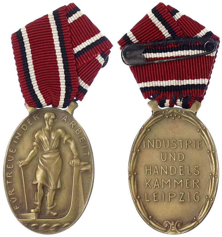 Medailleure
Goetz, Karl
Ovale Bronzemedaille an Bandspange o.J. für Treue in d...