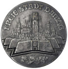 Danzig, Freie Stadt
Einseitige versilberte Messingmedaille o.J.(1929), von Poellath, Schrobenhausen. Stadtansicht. 55 mm. vorzüglich