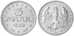 Kursmünzen
3 Mark, Aluminium mit Umschrift 1922-1923
1922 E. Polierte Platte, nur min. berührt. Jaeger 303.