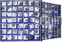 Sammlungen allgemein
Kl. Bebakasten mit ca. 350 Münzen. Antike, Mittelalter, Altdeutschland, Österreich usw.. Viele deutsche Silberkleinmünzen 18. un...