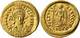 Anastasius I, 491-518. Solidus (Gold, 20 mm, 4.50 g, 7 h), Constantinopolis, circa 492-507. D N ANASTASIVS P P AVG Helmeted, diademed and cuirassed bu...