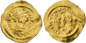 Justin I, 518-527. Tremissis (Gold, 16 mm, 1.44 g, 7 h), Constantinopolis. D N IVSTINVS P P AVG Diademed, draped and cuirassed bust of Justin to right...