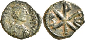 Justin I, 518-527. Pentanummium (Bronze, 13 mm, 1.95 g, 6 h), Constantinopolis. D N IVSTINVS P P AVI Diademed, draped and cuirassed bust of Justin I t...