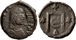 Justin I, 518-527. Pentanummium (Bronze, 14 mm, 2.23 g, 1 h), uncertain mint (Constantinopolis?). [D N] IVSTINVS P P AVI Diademed, draped and cuirasse...