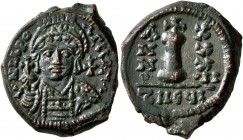 Justinian I, 527-565. Dekanummium (Bronze, 20 mm, 4.99 g, 6 h), Theoupolis (Antioch), RY 36 = 562/3. YNIΛPO AΓΗPT (sic!) Crowned helmeted bust facing,...