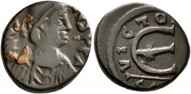 Justinian I, 527-565. Pentanummium (Bronze, 15 mm, 2.57 g, 7 h), Carthage. D N I...