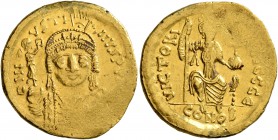 Justin II, 565-578. Solidus (Gold, 20 mm, 4.48 g, 6 h), Constantinopolis. D N IVSTINVS P P [AVI] Helmeted and cuirassed bust of Justin II facing, hold...
