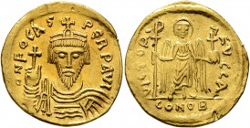 Phocas, 602-610. Solidus (Gold, 21 mm, 4.37 g, 8 h), Constantinopolis, 604-607. O N FOCAS PЄRP AVI Draped and cuirassed bust of Phocas facing, wearing...