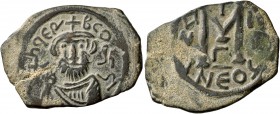 ISLAMIC, Time of the Rashidun. Pseudo-Byzantine types. Follis (Bronze, 27 mm, 4.86 g, 7 h), imitating a follis of Constans II, uncertain mint, circa 2...