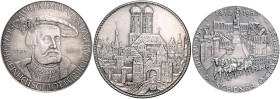 Bayern - München Lot von 3 Silbermedaillen (v. Roth): 1958 (unsign.) auf die 800-Jahrfeier der Stadt (f.st 42,7mm 29,5g), o.J. (1960) auf das Reinheit...