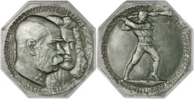 RDR - Österreich Franz Joseph I. 1848-1916 Zinnmedaille 1916 achteckig (v. Kaps) auf das 200-jährige Jubiläum der Kaiserinfanterie Nr. 1. 
51,0mm 49,...