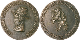 RDR - Österreich Bundesstaat 1934-1938 Bronzegussmedaille o.J. (unsign.) auf das 125. Jubiläum der Gründung des Joanneums. 
62,4mm 74,0g vz