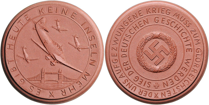 Allgemeine Medaillen Braune Porzellanmedaille o.J. (Meissen) auf Flieger gegen E...