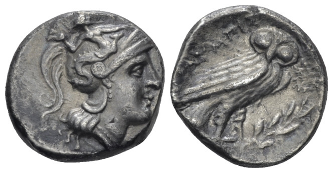 Calabria, Tarentum Drachm circa 240-228, AR 15.00 mm., 3.12 g.
Head of Athena r...