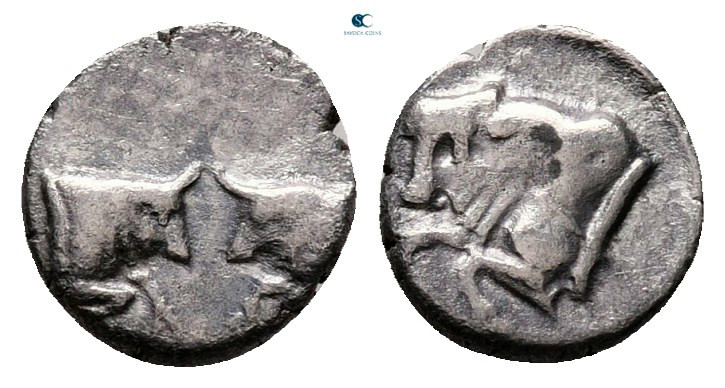 Caria. Uncertain mint circa 500-450 BC. 
Hemiobol AR

8 mm, 0,37 g



ver...