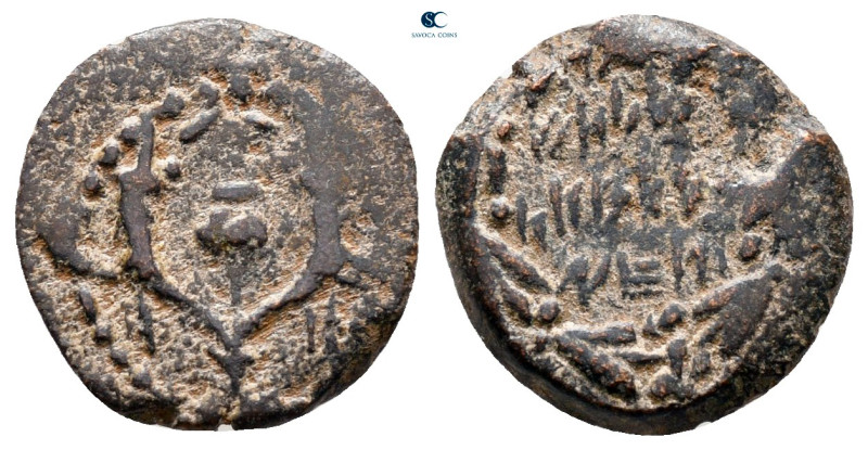 Judaea. Jerusalem. John Hyrcanus I 135-104 BC. 
Prutah Æ

14 mm, 1,40 g


...