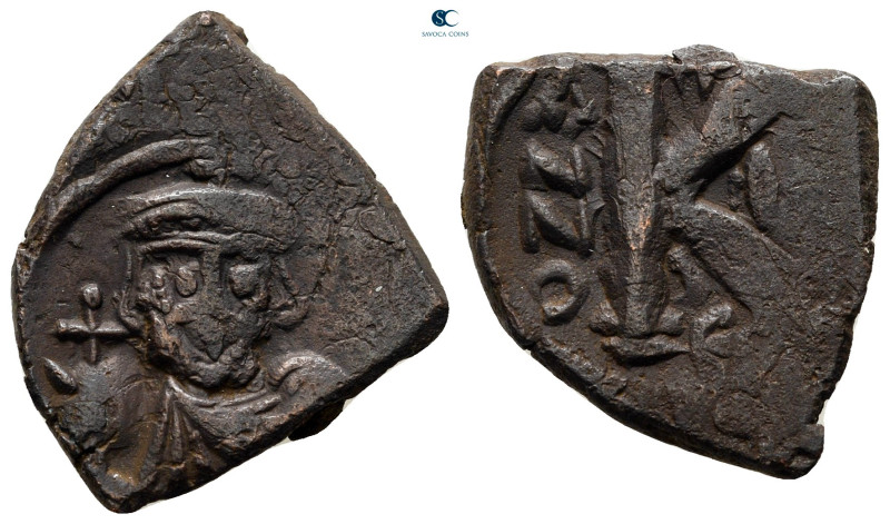 Justin II AD 565-578. Constantinople
Half Follis or 20 Nummi Æ

23 mm, 4,26 g...