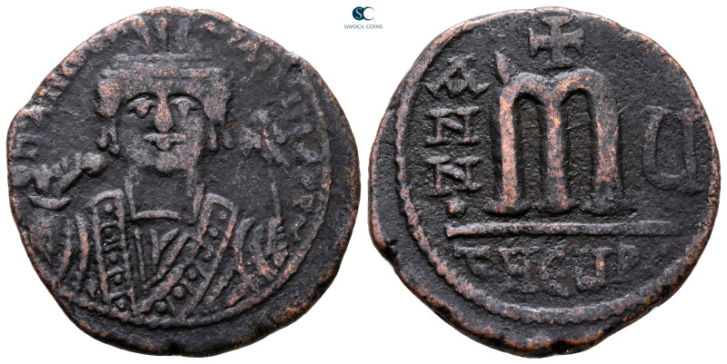 Maurice Tiberius AD 582-602. Theoupolis (Antioch)
Follis or 40 Nummi Æ

28 mm...