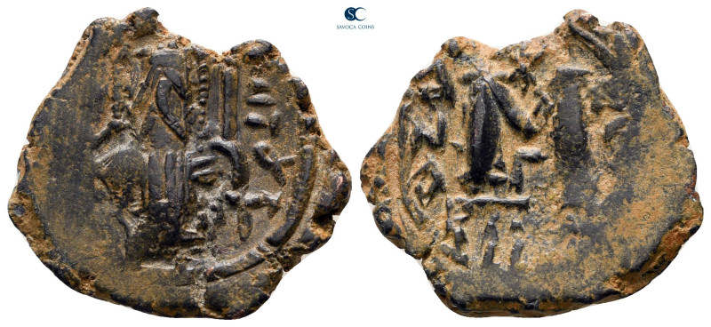 Constans II AD 641-668. Constantinople
Follis or 40 Nummi Æ

21 mm, 3,75 g
...