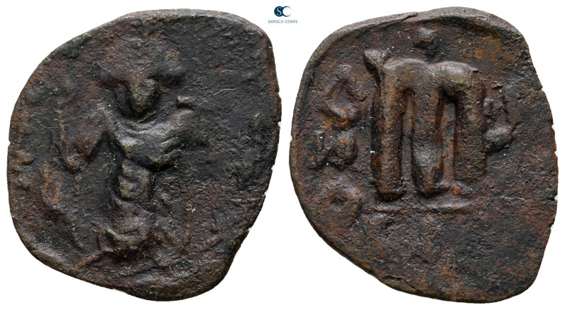 Constans II AD 641-668. Constantinople
Follis or 40 Nummi Æ

21 mm, 1,77 g
...