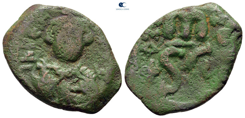 Constans II AD 641-668. Constantinople
Follis or 40 Nummi Æ

25 mm, 5,29 g
...