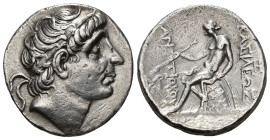 GRECIA ANTIGUA. REINO SELÉUCIDA. Antíoco I (281-261 a.C.). Tetradracma. A/ Cabeza diademada a der. R/ Apolo sentado sobre ónfalo a izq., en campo mono...